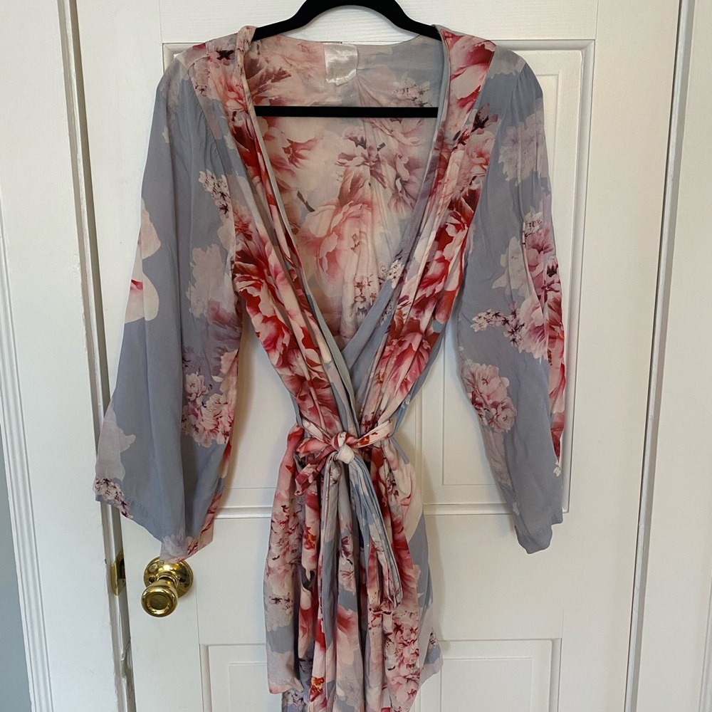 Plum Pretty Sugar knee-length cotton robe